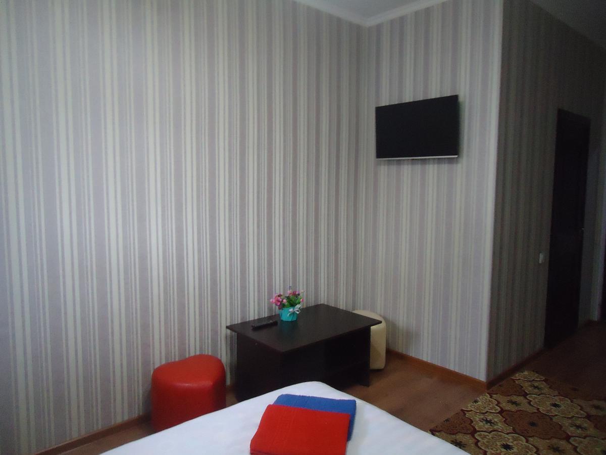 Tumar Hotel บิชเคก ภายนอก รูปภาพ